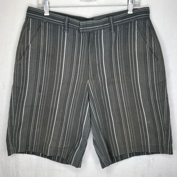 Patagonia Textured Organic Cotton Gray Flat Front Shorts Size 33 - Picture 1 of 5